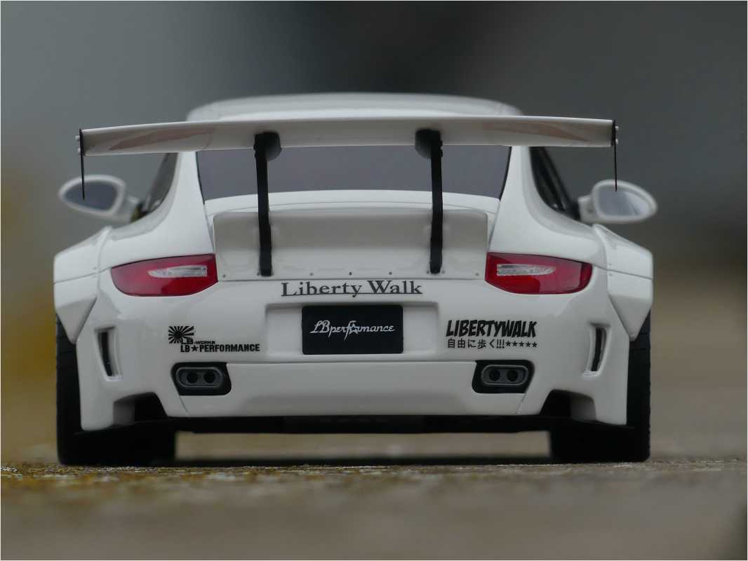 1:18 Porsche 911 Typ997 Liberty Walk LB Performance Edition - NEU